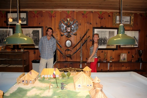 ���-���������